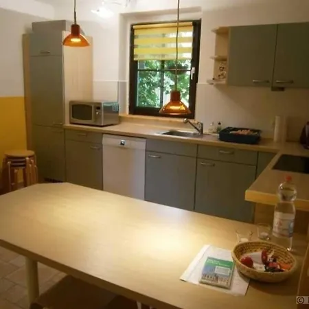 In Hohenkirchen Mit Gemeinschaftlichem Pool, Terrasse Und Garten *
